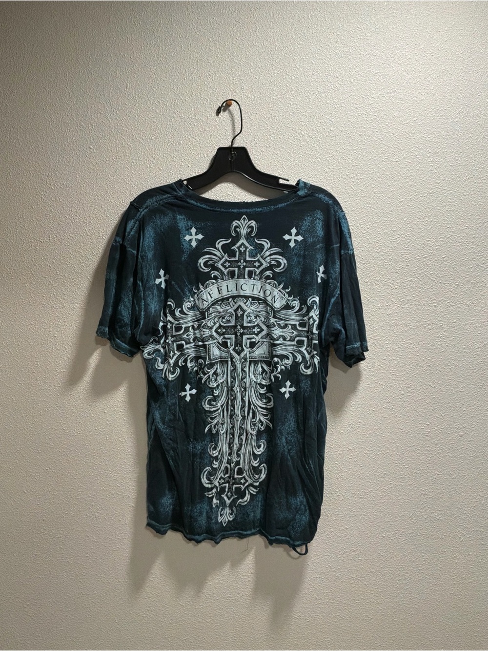 Vintage Affliction Y2K Black Tee with Teal Fade - Picture 3 of 3